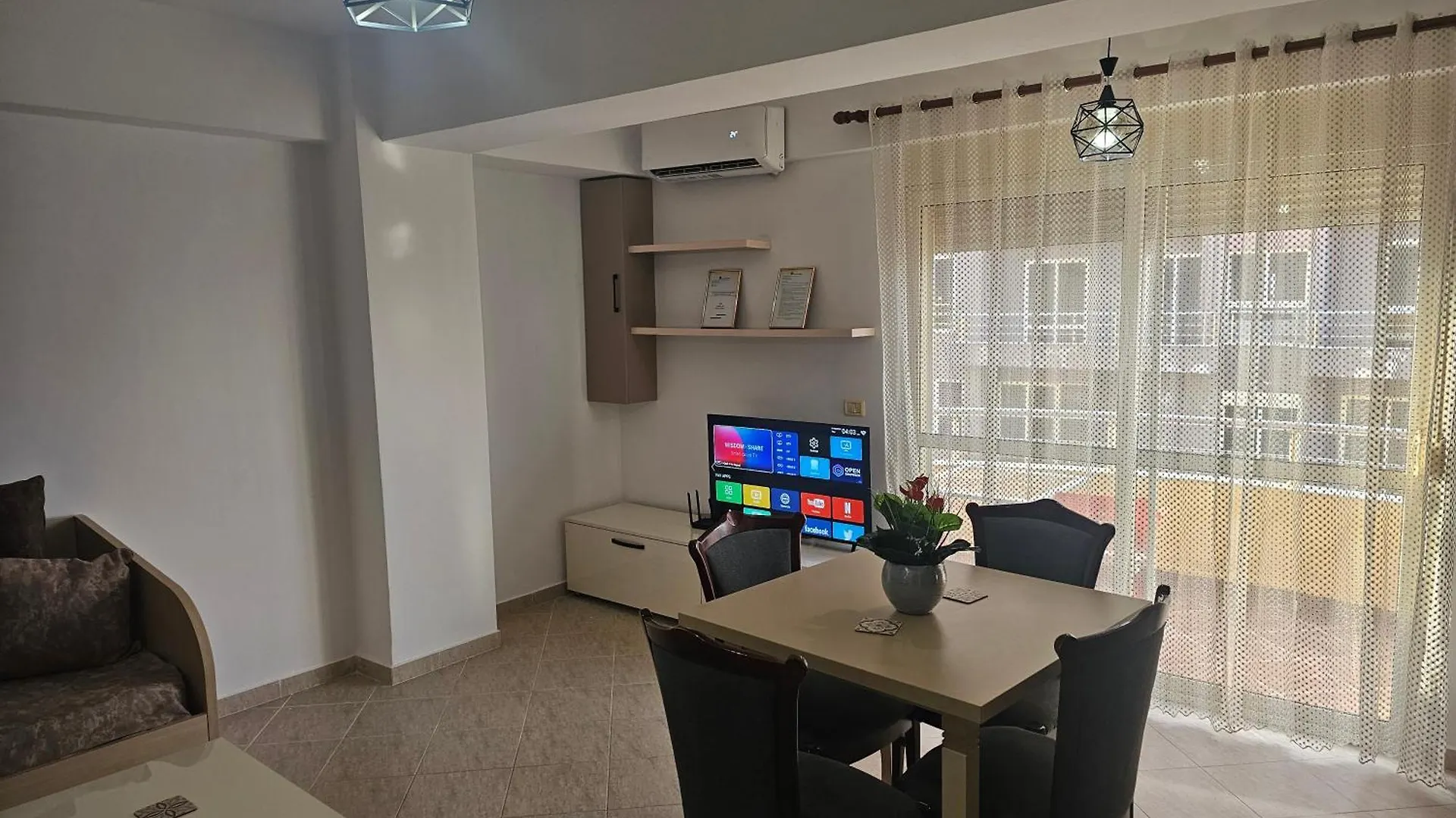 Bral One Bedroom - Near The Beach ドゥラス 0*,