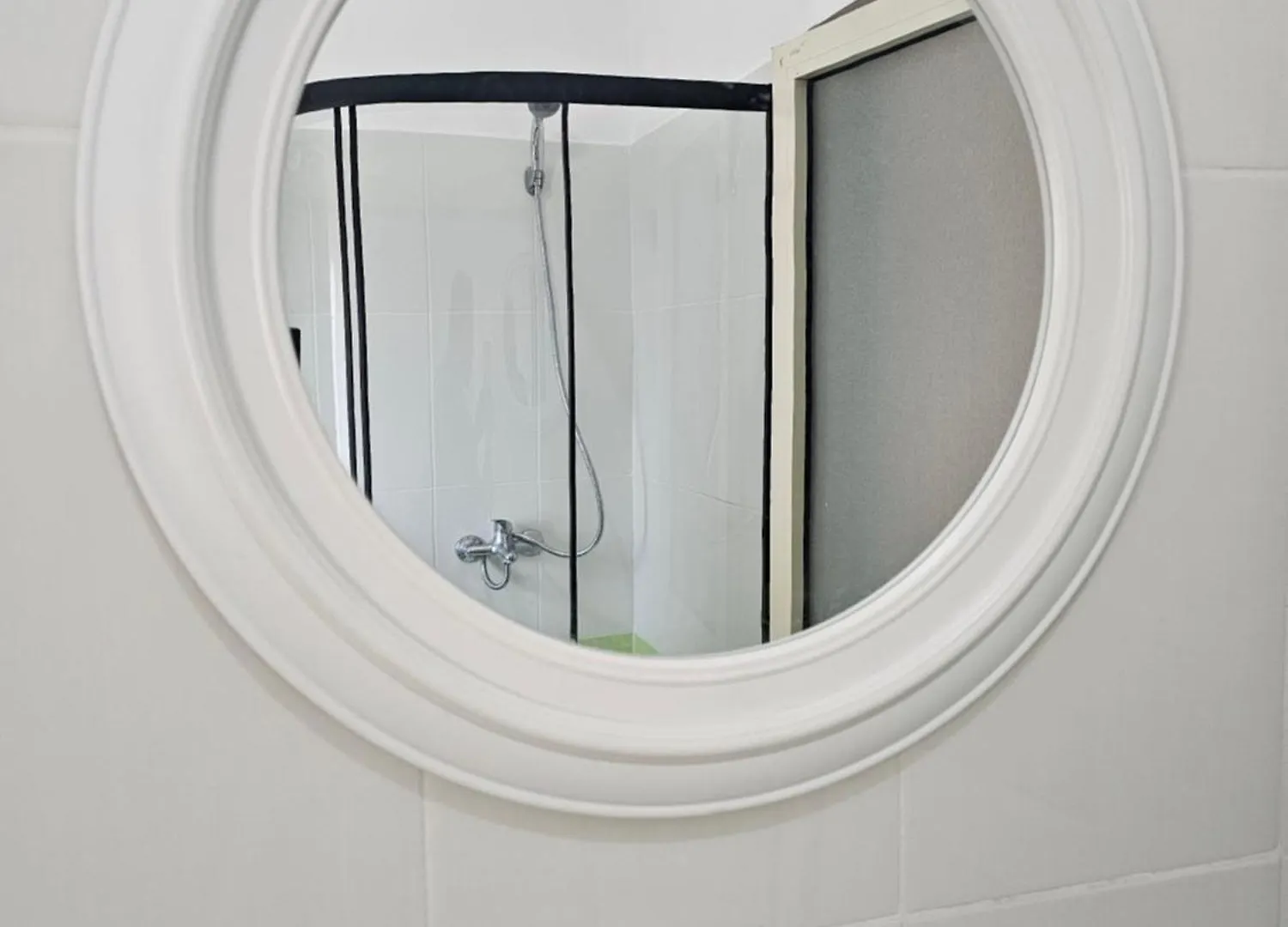 Bral One Bedroom - Near The Beach Durres 0*,